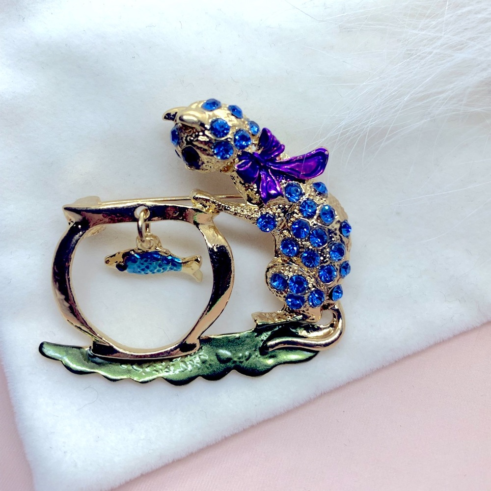 Cute Cat Fish Brooch